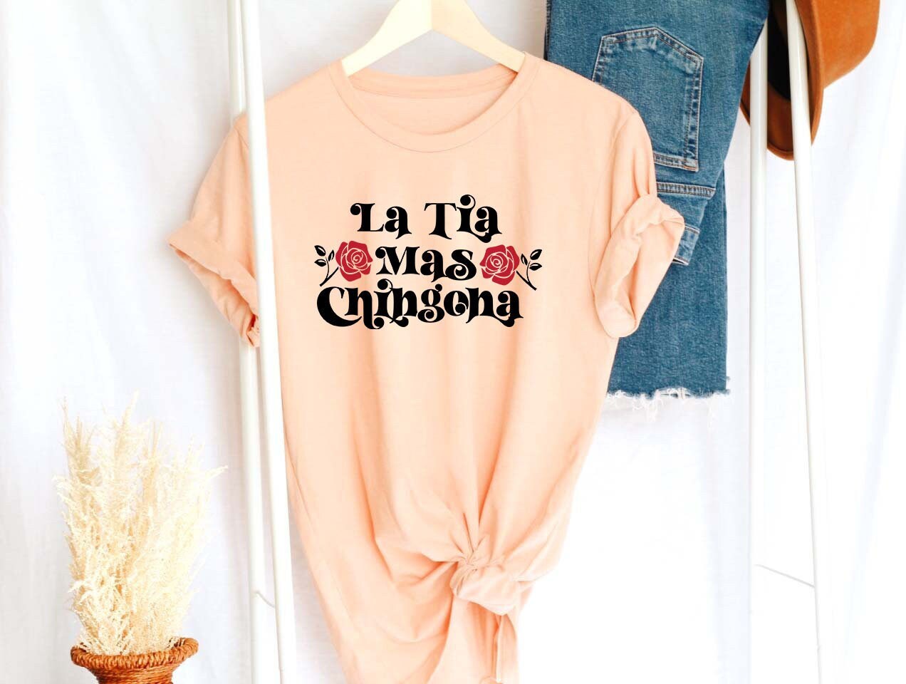 La Tia mas chingona Tshirt,Chingona shirt,Mexican Shirt Women,Tia Tee,Tia gift,Tia tshirt,Latina Shirt,El dia de la madre,Mexican shirt