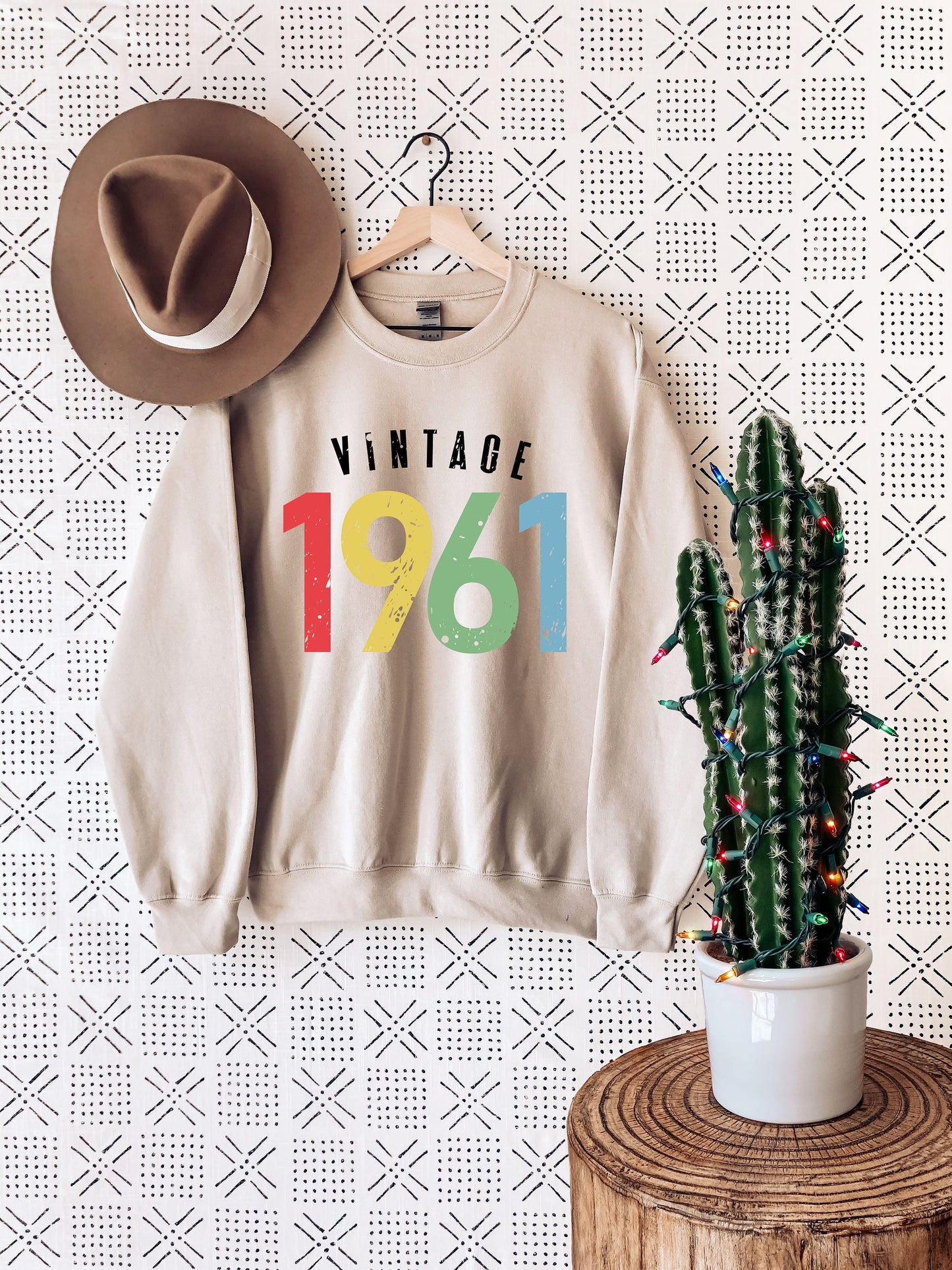 Vintage 1961 Retro Shirt, 62th Birthday, 62th Birthday Gift, 62th Birthday Party,62th Birthday Shirt, 1961 Shirt,Womens Birthday Gift Shirt