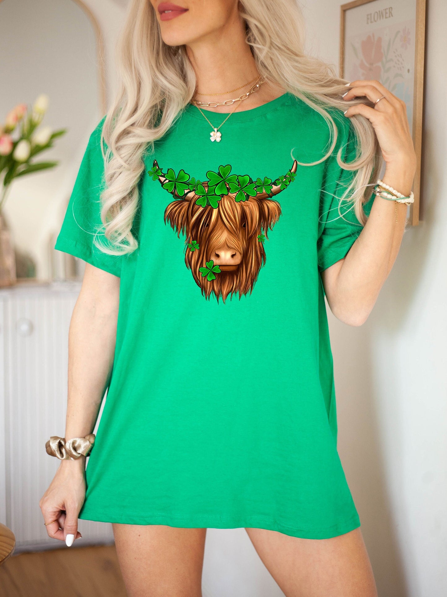 Cow Tshirt, Lucky Heifer,St Patricks Shirt,St Patricks Day Tee,Heifer Four Leaf Clover Shirt,St Patricks Day Clover Tee,St PatrickS Tee