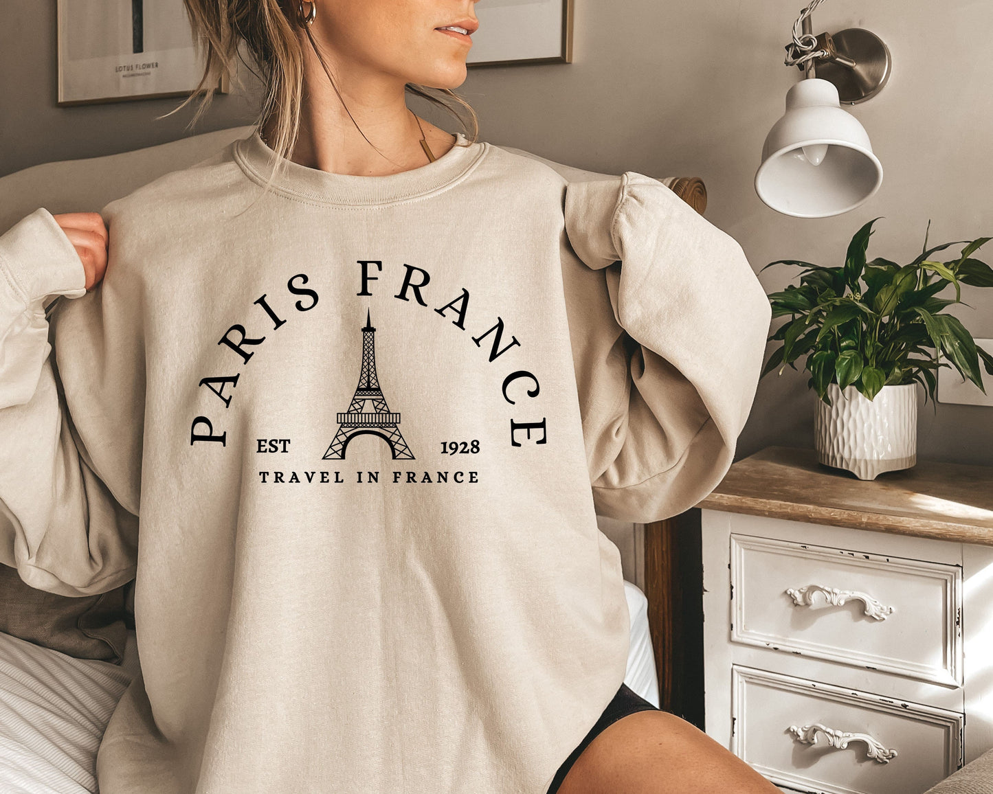 Paris France Sweatshirt,Travel To France Shirt, Eiffel Tower Sweatshirt,Collegiate Text,France Sweatshirt,Paris FR Crewneck Sweat,University