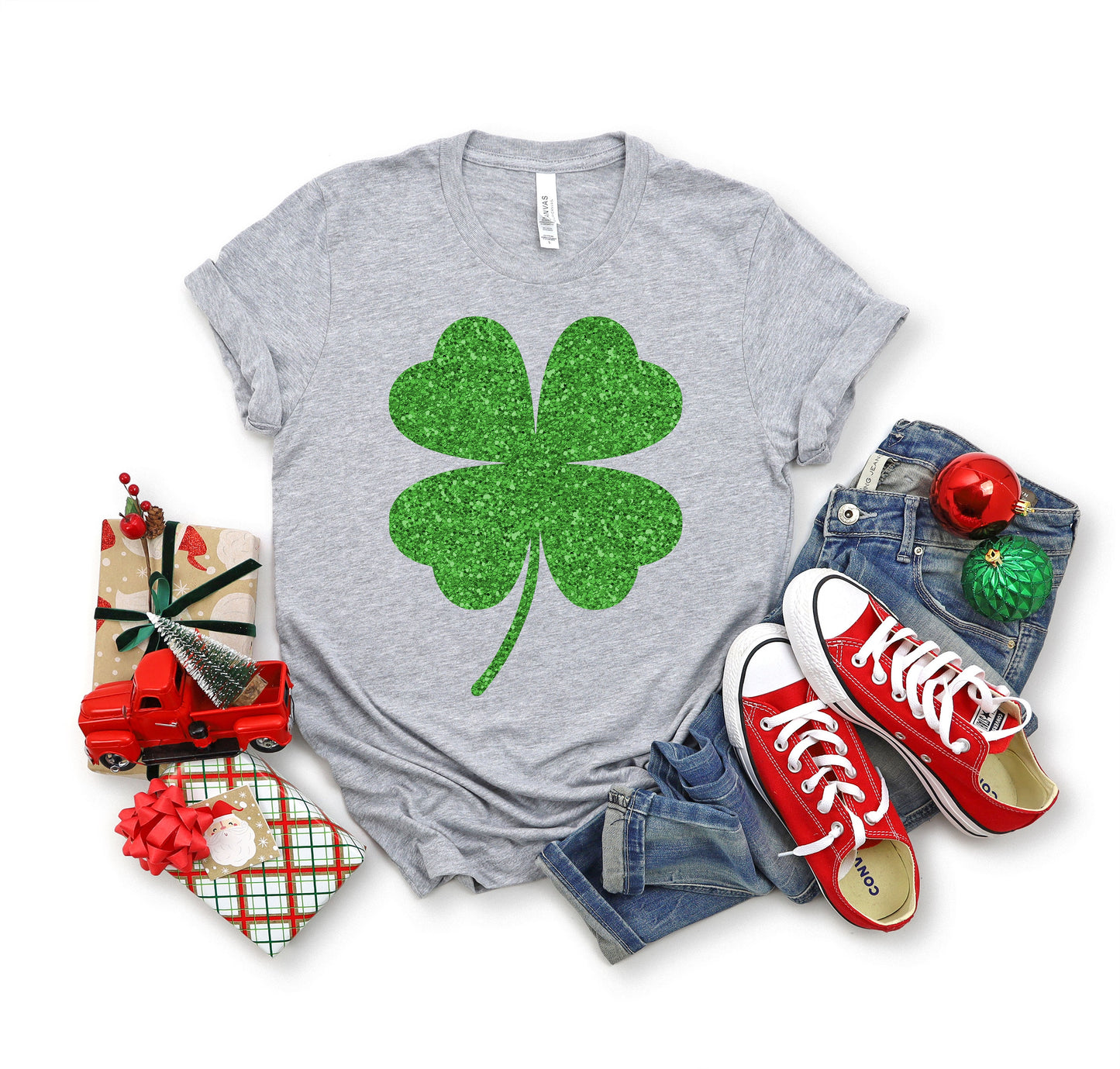 Glitter SHAMROCK Tshirt,Green Glitter Four Leaf,Lucky Sweatshirt,Shamrock Sweater,St Patrick's Women Shirt,St Patrick's Day Sweatshirt