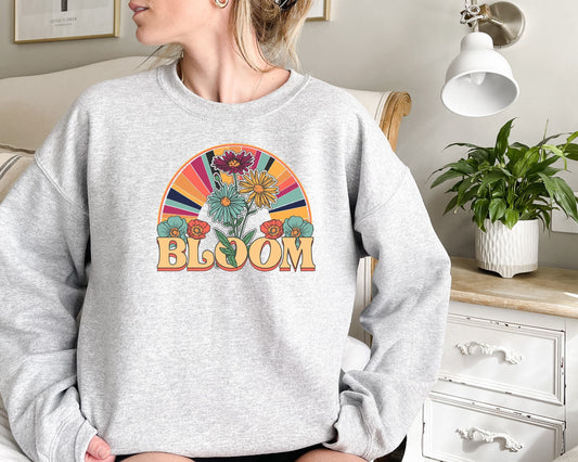 Bloom Sweatshirt, Vintage Shirt, Women's Vintage Hippie Shirt, Flower Shirt, Retro 6Os-70s Tee, Wildflower Gift, Women Inspiration Shirt