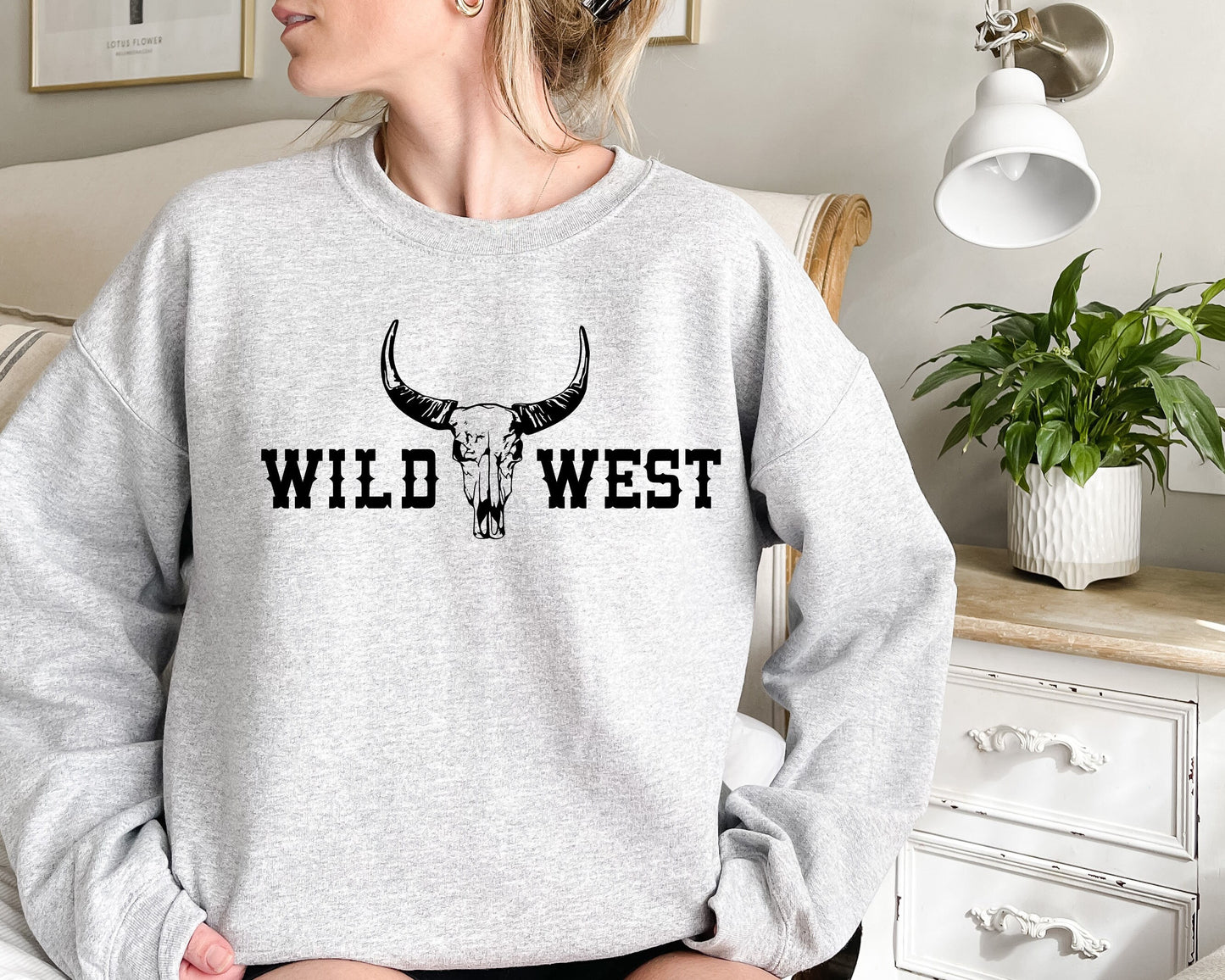 Wild West Sweatshirt,Southwest Sweatshirt,Longhorn Skull Shirt,Bull Skull Shirt,Cowboy Shirt,Country Music Shirt ,Western Country Sweatshirt