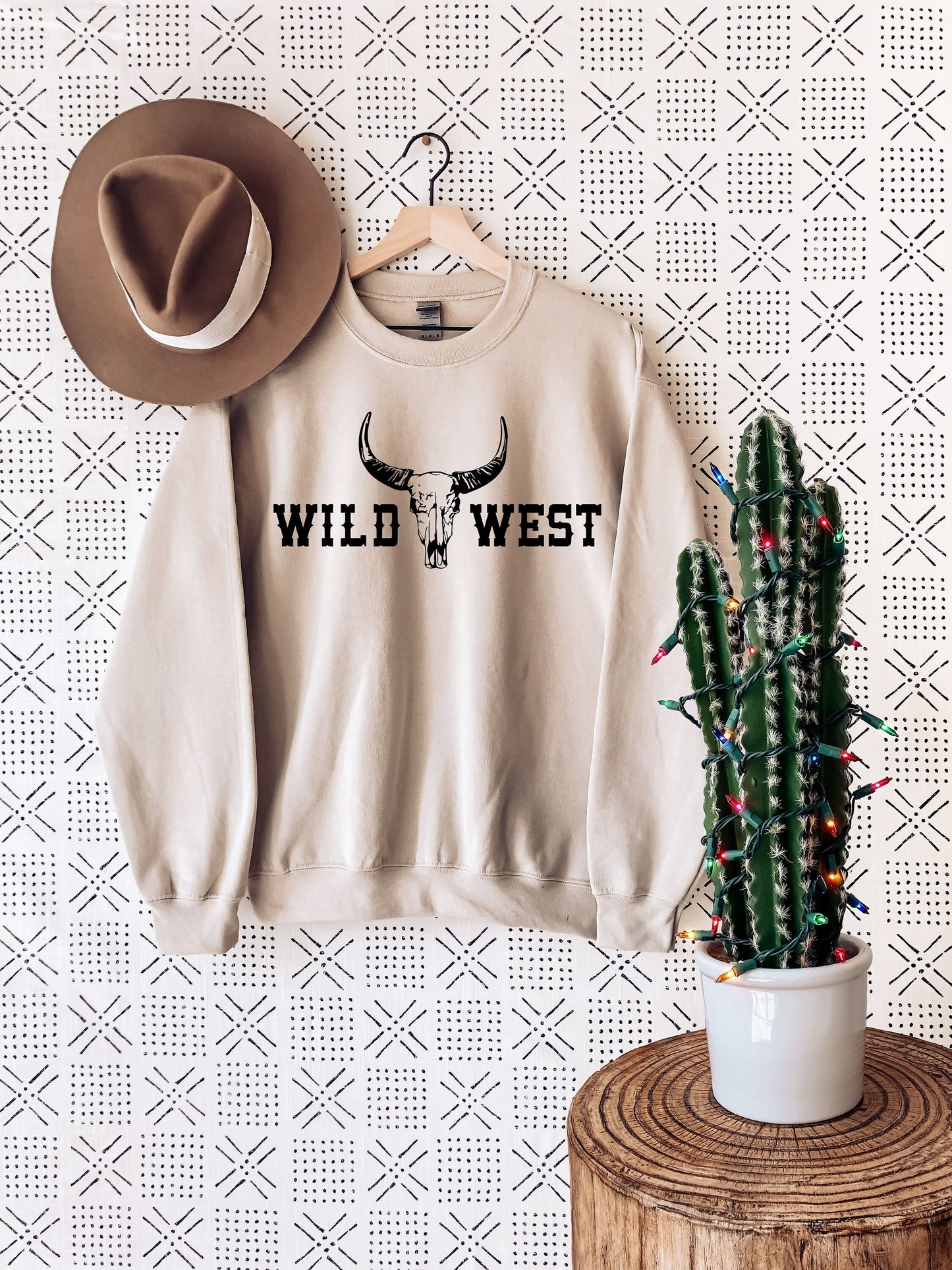 Wild West Sweatshirt,Southwest Sweatshirt,Longhorn Skull Shirt,Bull Skull Shirt,Cowboy Shirt,Country Music Shirt ,Western Country Sweatshirt