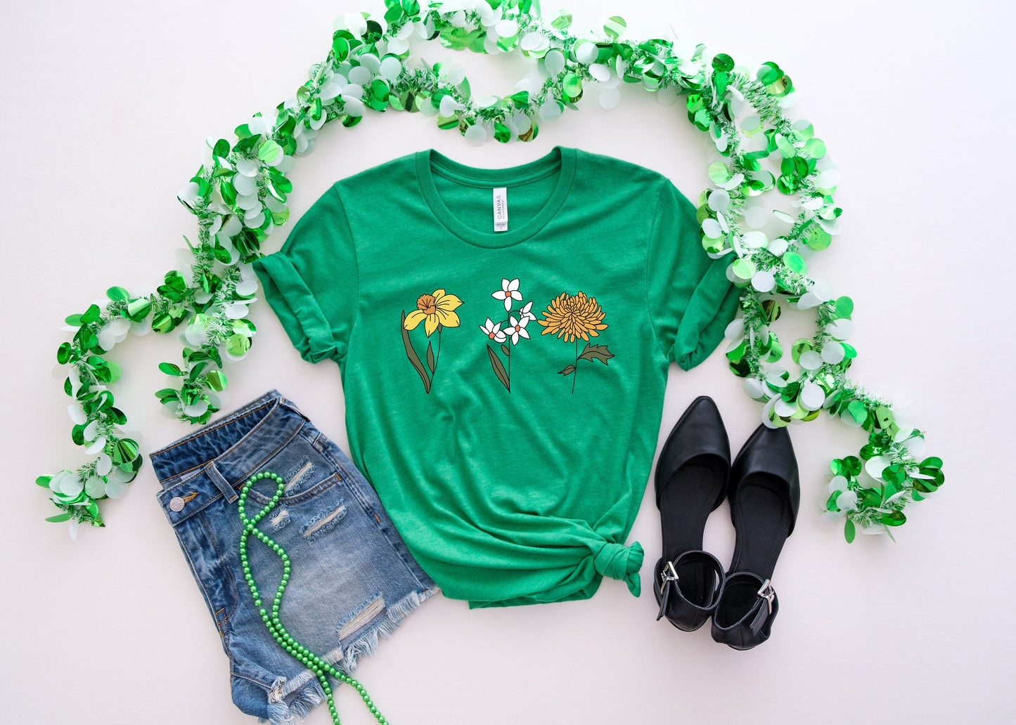 Custom Birth Month Birth Flower Shirt,Flower Tshirt,Perfect Mother's Day Gift,Birth Month Flowers Shirt,Gift for Mom, Cute Flower Shirt