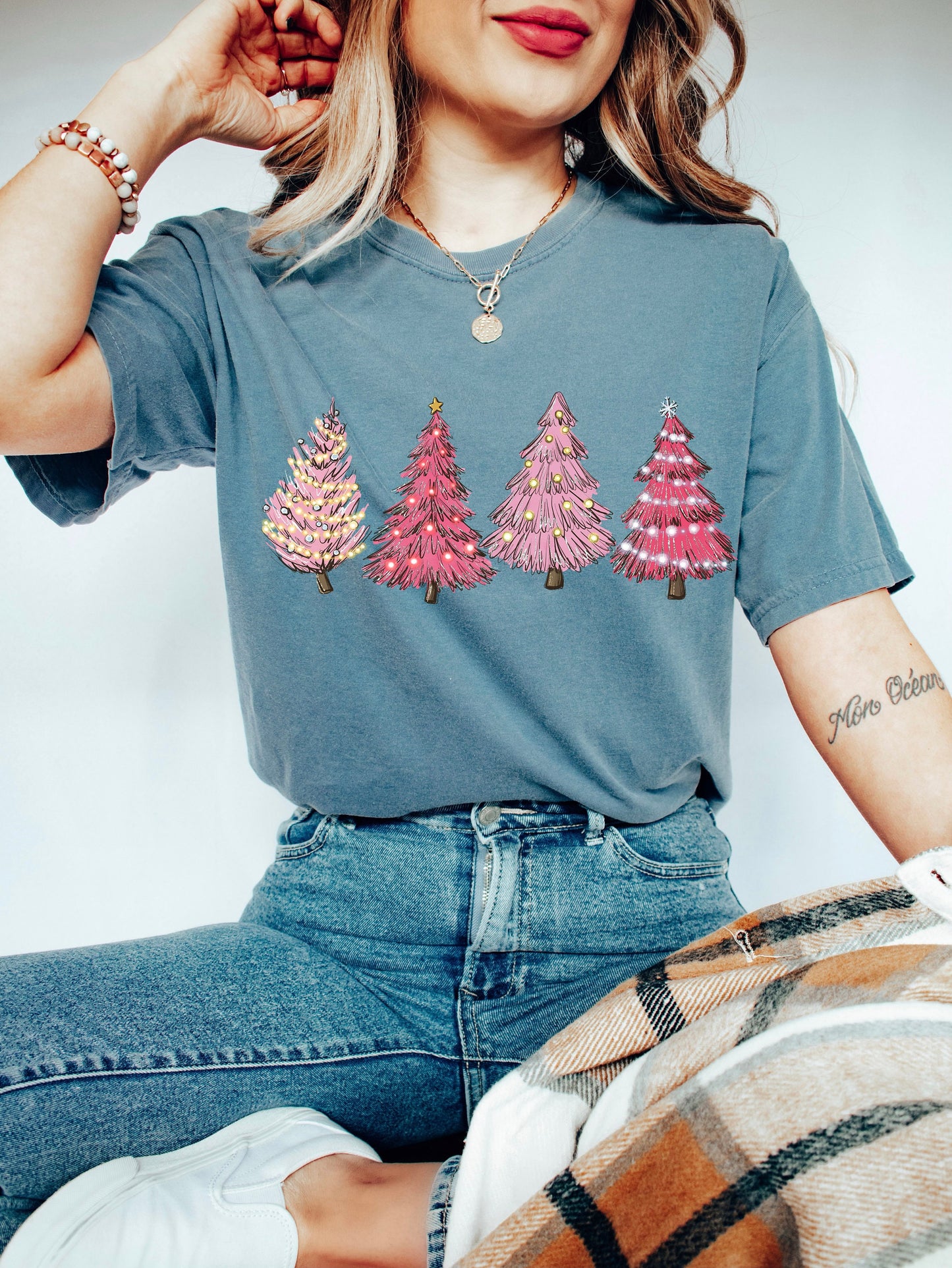 Comfort Colors Pink Tree Christmas Shirt,Christmas Sweater,Christmas,Christmas Tree Sweatshirt,Holiday Sweaters,Winter Sweatshirt,XMAS shirt