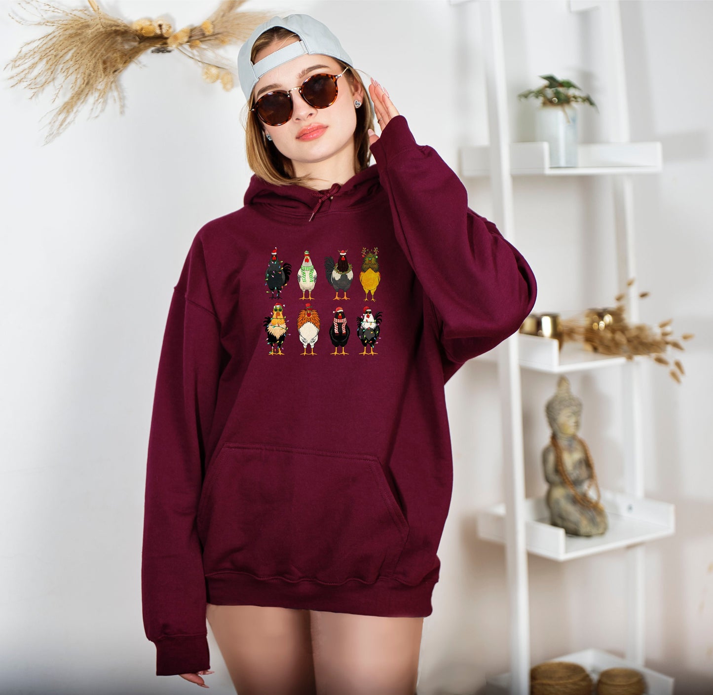Cute Christmas Chickens Hoodıe,Christmas Farm Animal Sweatshirt,Chickens Lover Sweat,Christmas Crewneck,Holiday Sweatshirt,Christmas Lights