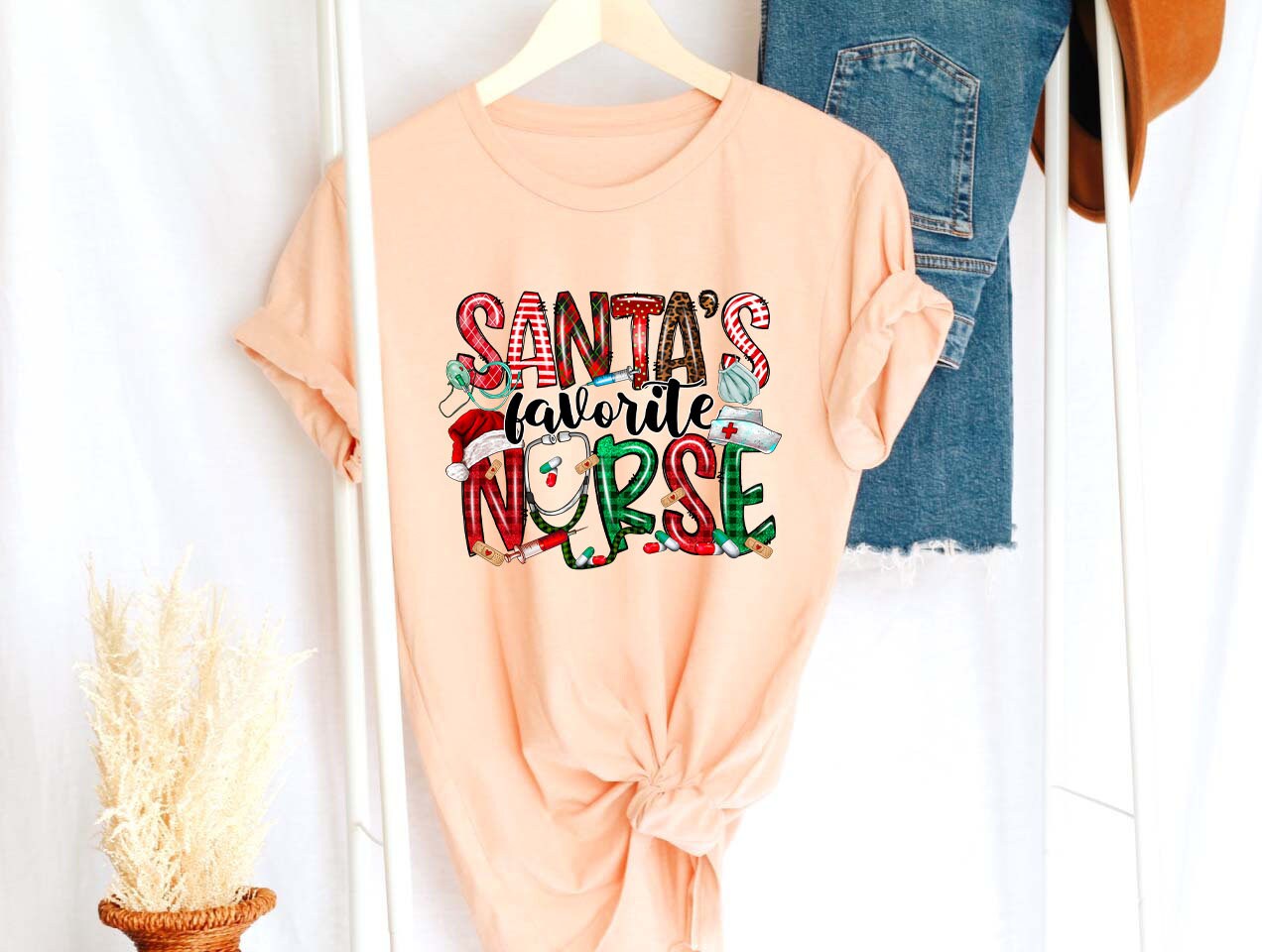 Santa's Favorite Nurse Shirt,Nurse Shirt,Nurse Life Shirt, Cute Santa Tee,Christmas Shirt, Merry Christmas Shirt,Holıday Shırt,Xmas Tee