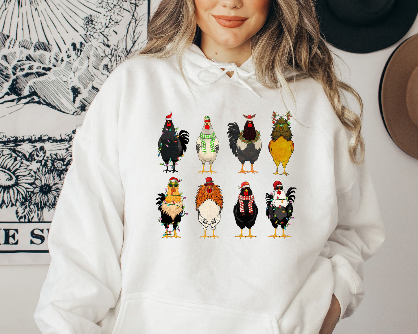 Cute Christmas Chickens Hoodıe,Christmas Farm Animal Sweatshirt,Chickens Lover Sweat,Christmas Crewneck,Holiday Sweatshirt,Christmas Lights